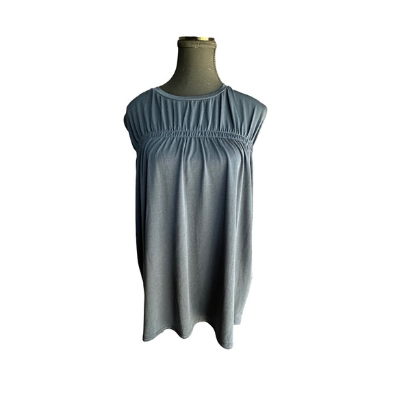 Banana Republic navy shell size XL sleeveless tank smocked gathered‎ chest - Picture 1 of 5